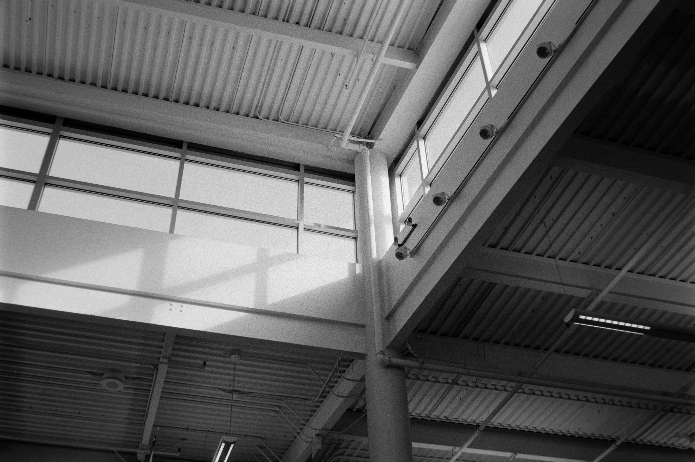 Charpente métallique d'un bâtiment industriel
